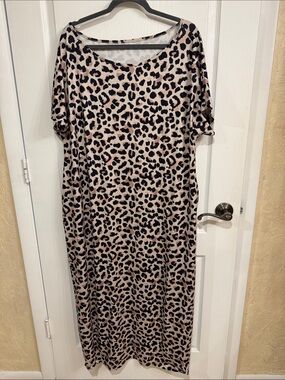 Leopard Print Midi Dress in Beige and Black - Casual Short Sleeve